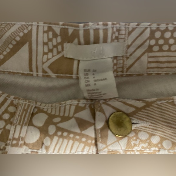 Shorts - Picture 3 of 3